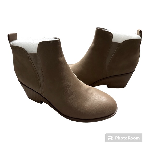 MIA Taupe Booties - Picture 5 of 5